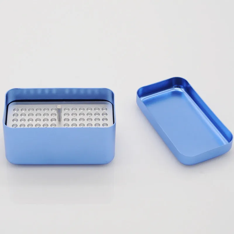 Чехол для эндододонтических приспособлений с 60 отверстиями |