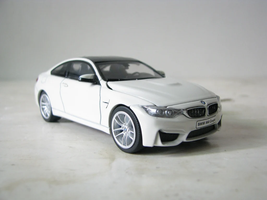 Ее PA 1:43 B MW 4 серии игрушечный автомобиль из сплава игрушки для детей литая модель автомобиля подарок на день рождения