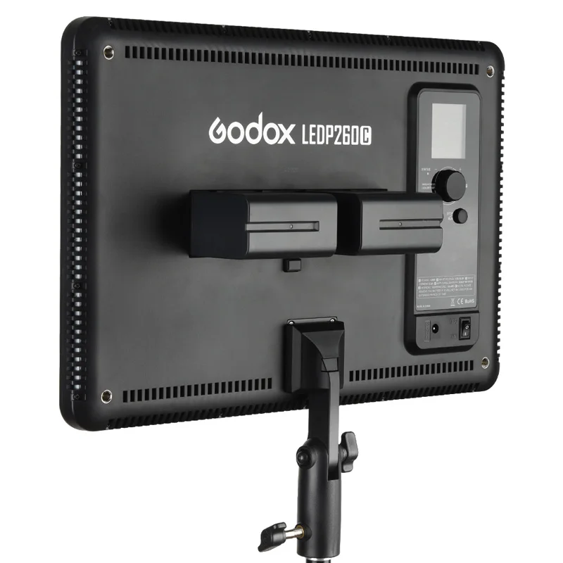 Светодиодный комплект освещения Godox Ultra Slim LEDP260C + 6 батарей двухцветный 3300-5600K
