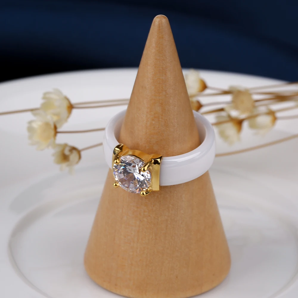 Модное большое керамическое кольцо с кристаллами золотого цвета металлическое