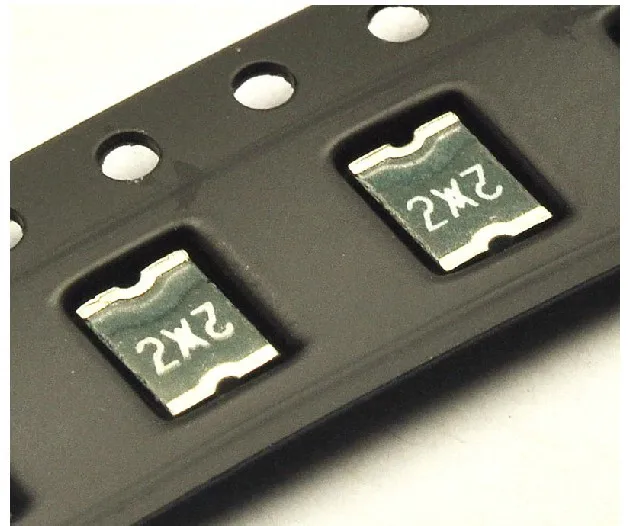100 шт./лот 1812 SMD самовосстанавливающимся предохранителем предохранитель PPTC SMDC020F 30