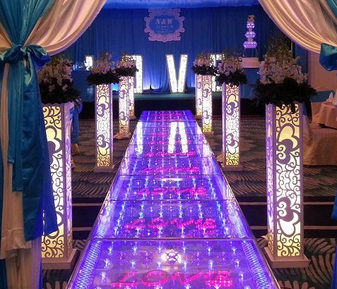 

8pcs T stage road lead Wedding & Banquet Decoration White Carved Pillar Stand In Hollow Heart Design