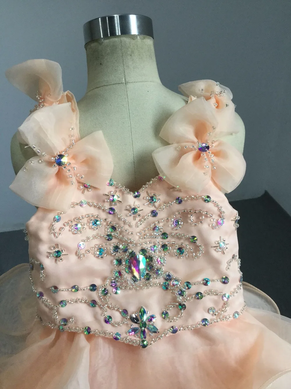 Блестящие цвета стразы 9 месяцев Детские блестящие платья V образный вырез и