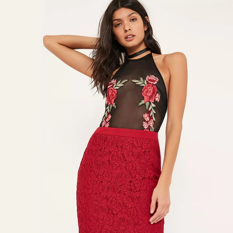 Купальник женский с цветочной вышивкой черный без рукавов подвесным вырезом