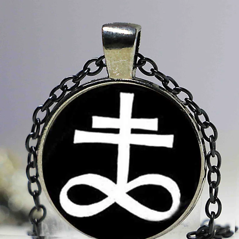 Оптовая продажа художественное стекло модные ювелирные изделия Левиафан Крест