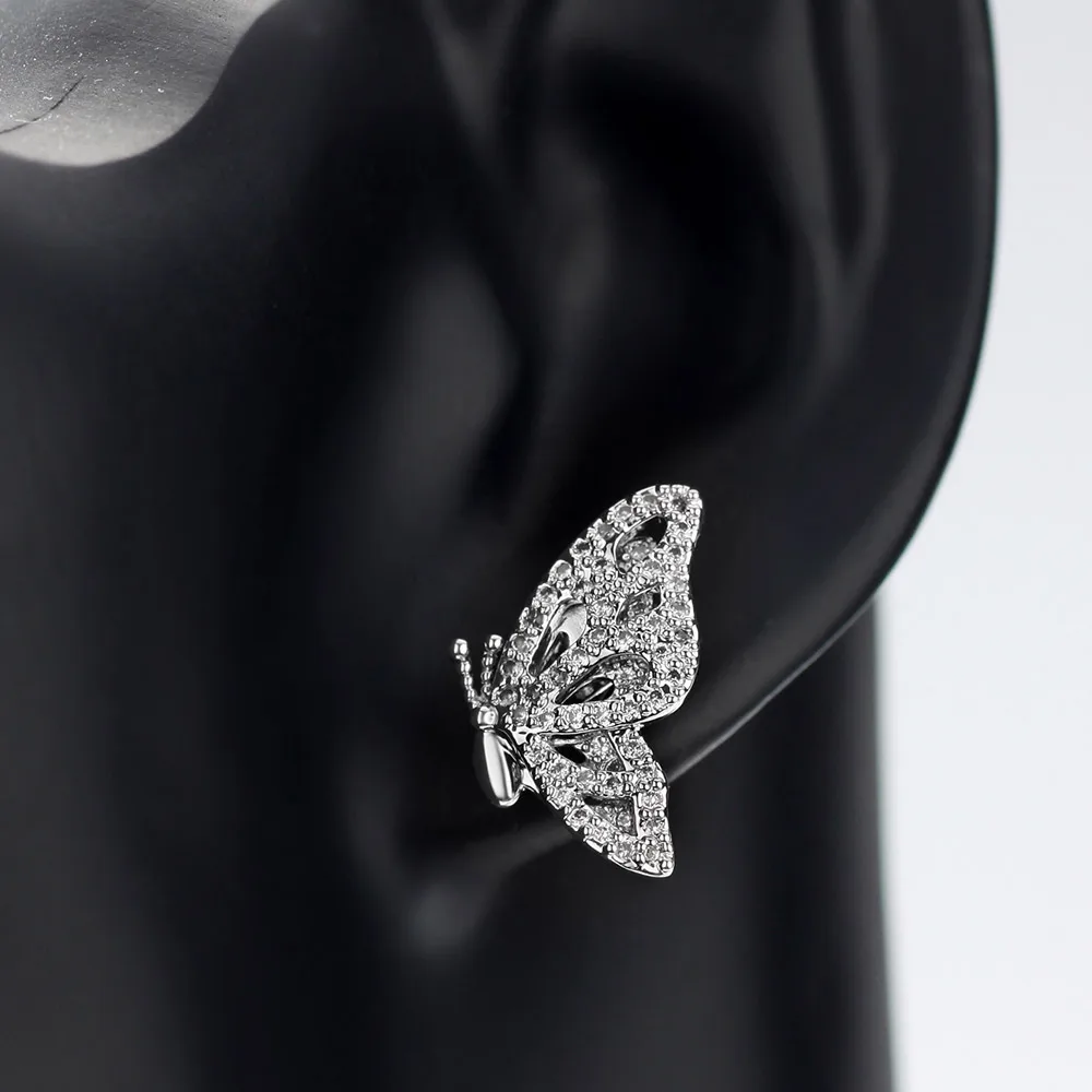 Очаровательные милые серьги-гвоздики Neoglory с белыми бабочками из циркония