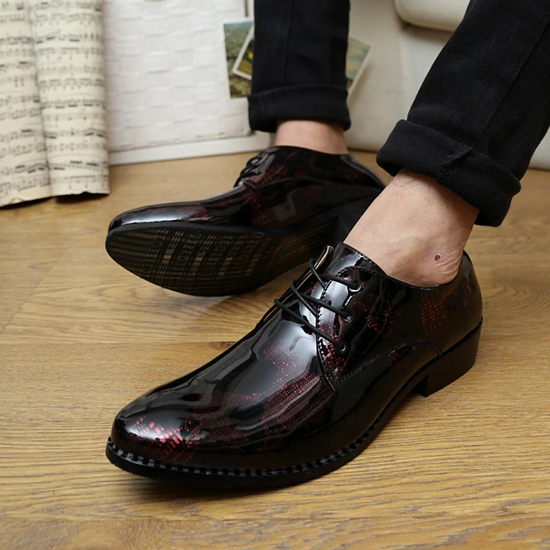 

Fashion Pointed Toe Men Oxfords For Men Dress Shoes Patent Leather Shoes Black Blue Red