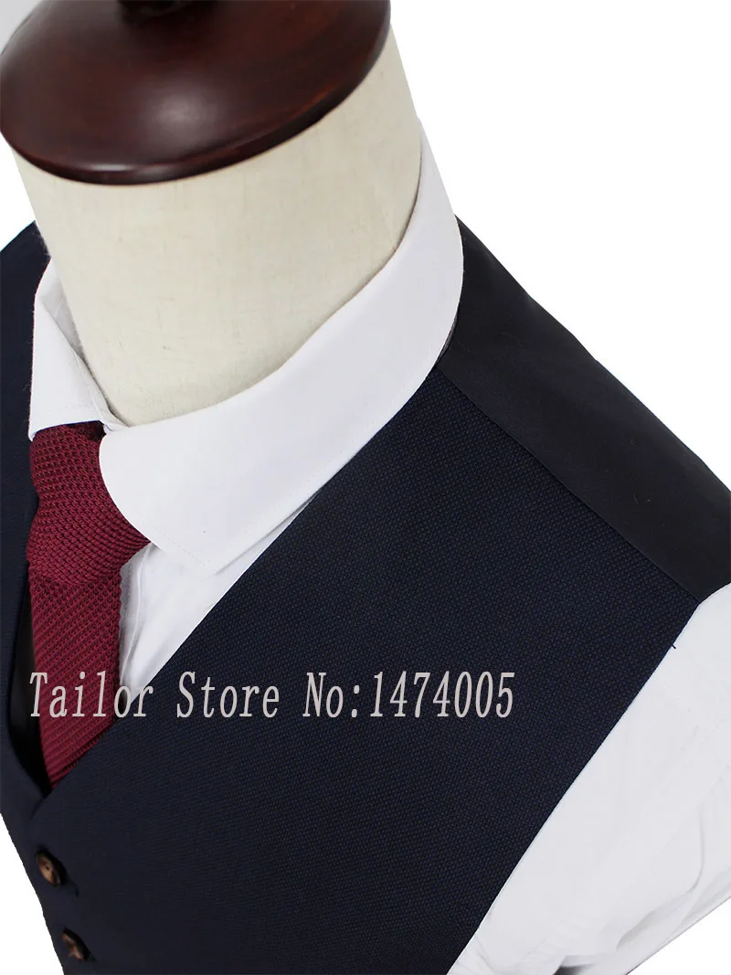 Мужской шерстяной костюм темно синего цвета смокинг для жениха сделанный на