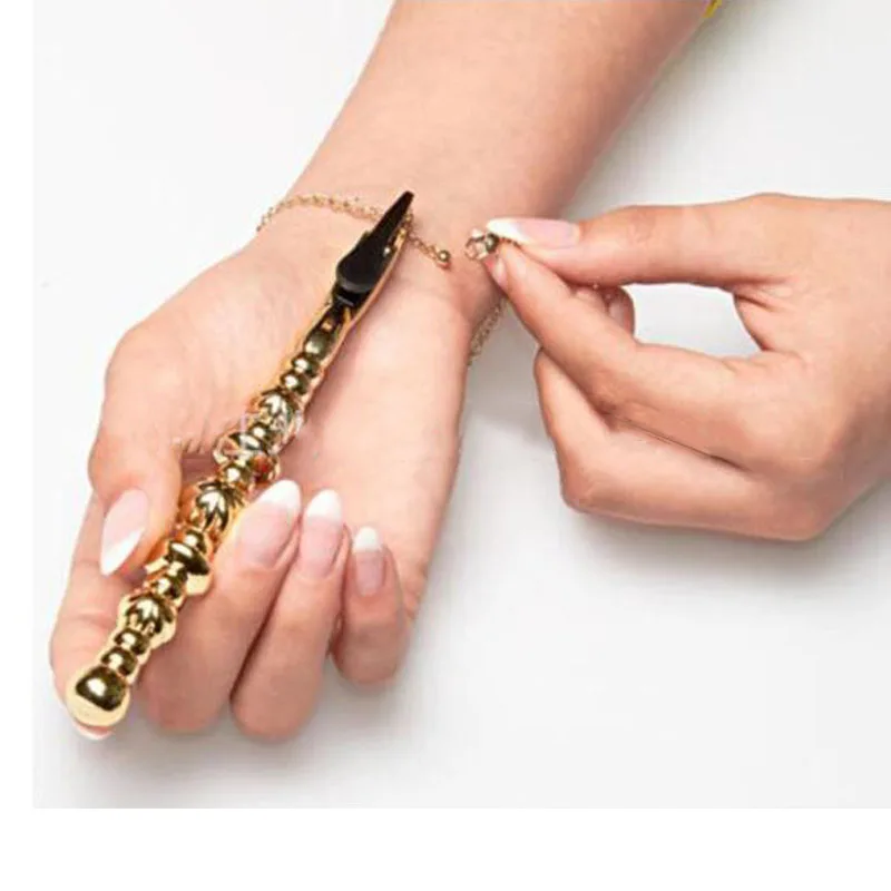 Вспомогательный Инструмент для женщин зажим браслета наденьте на цепочку