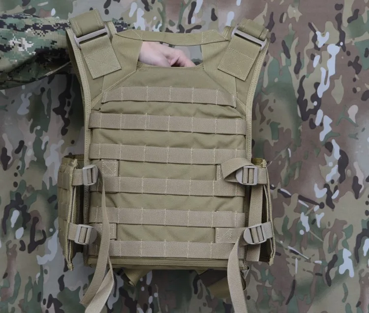 

FLYYE MOLLE, II