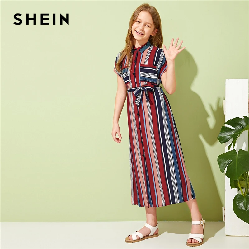 SHEIN/Детское платье-рубашка в полоску на одной пуговице с поясом спереди для девочек; коллекция года; летнее повседневное длинное платье с рукавами «летучая мышь» и карманами