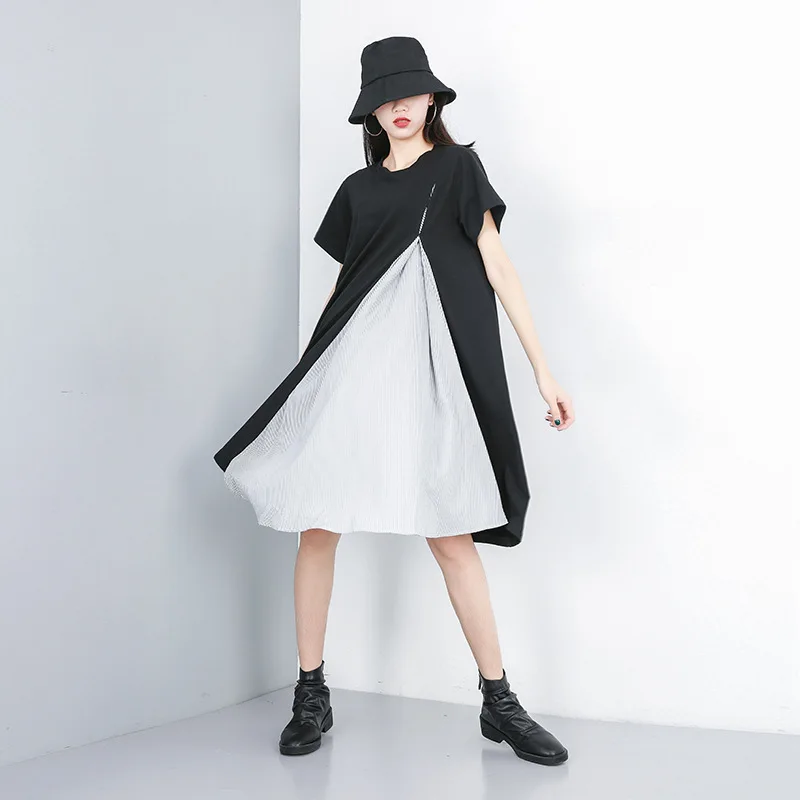 Новинка 2019 года: свободные летние платья в полоску с круглым вырезом и