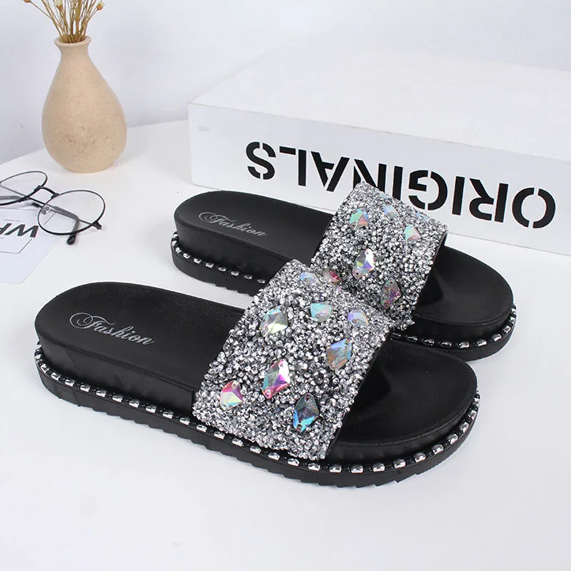 

Beach Women Flip Flops Slippers Flat Women Causal Shoes Woman Slipper Slip On Slides Crystal Bling Sandals Female Brand Slippers