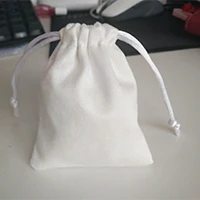 White Flannel bag Изготовленные на заказ ювелирные изделия шнурок сумки Персонализированные лого напечатанные мешочки бархатные ювелирные изделия упаковывая мешок свадебные подарки сумки - Цвет: White Flannel bag