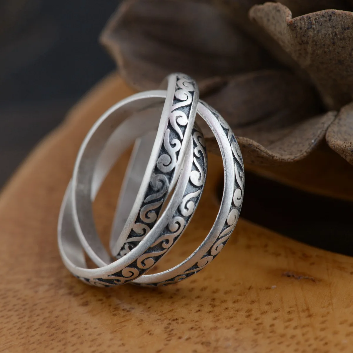 

Thai silver New 100% S990 fine silver ring antique matte process design individuality series of three new couples Women's ring
