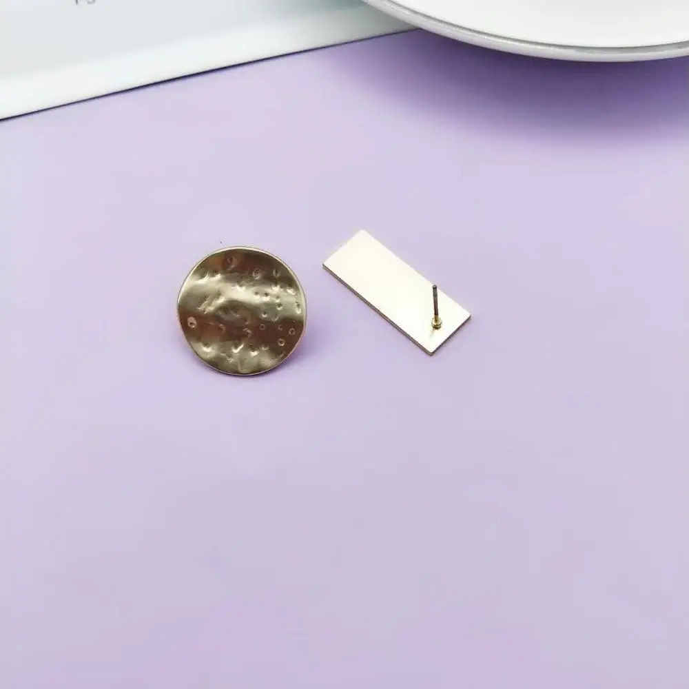 Модные женские сережки матовое золотое покрытие хорошее качество квадратные