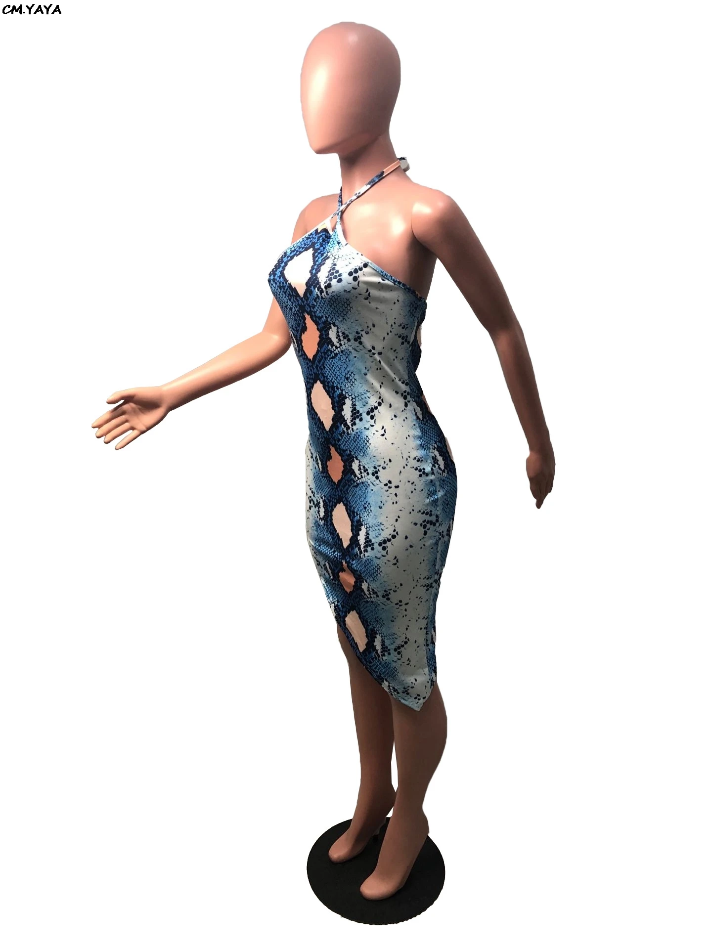 Женское асимметричное облегающее платье средней длины с принтом змеиной кожи