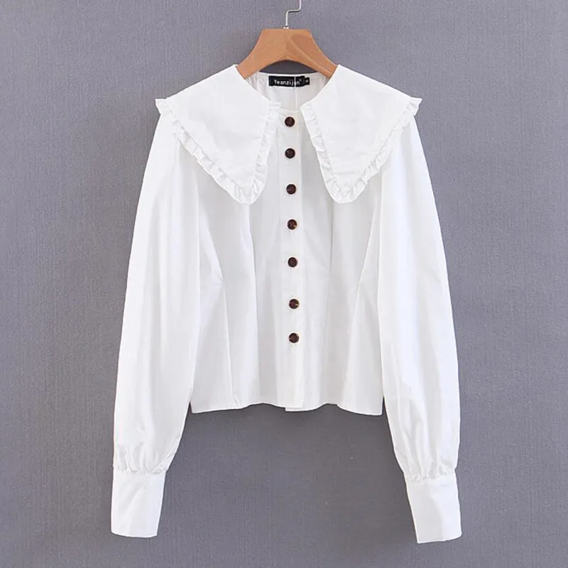 Женская белая рубашка с отложным воротником и вышитыми деревянными ушами милая