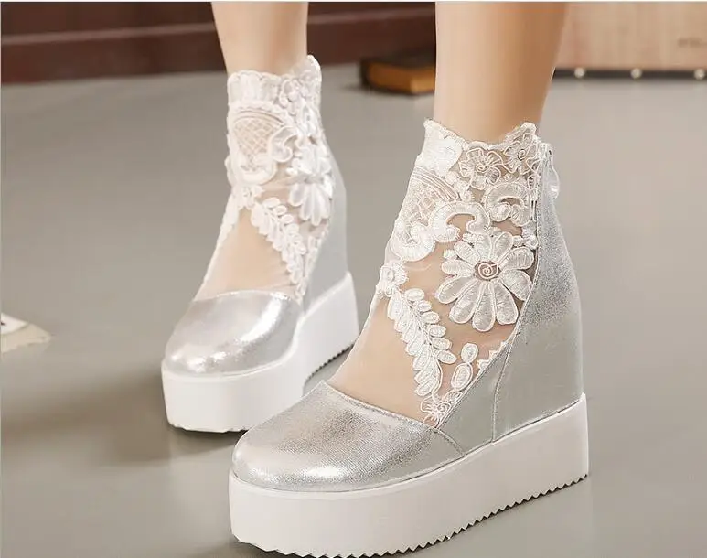 Модные милые туфли в римском стиле с кружевом Женские туфли-лодочки на платформе
