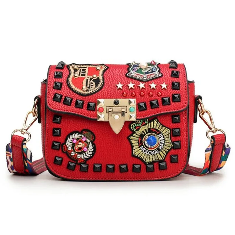 Для женщин кожа сумка заклепки вышивка замок HASP Сумка Женский печати Crossbody 2018