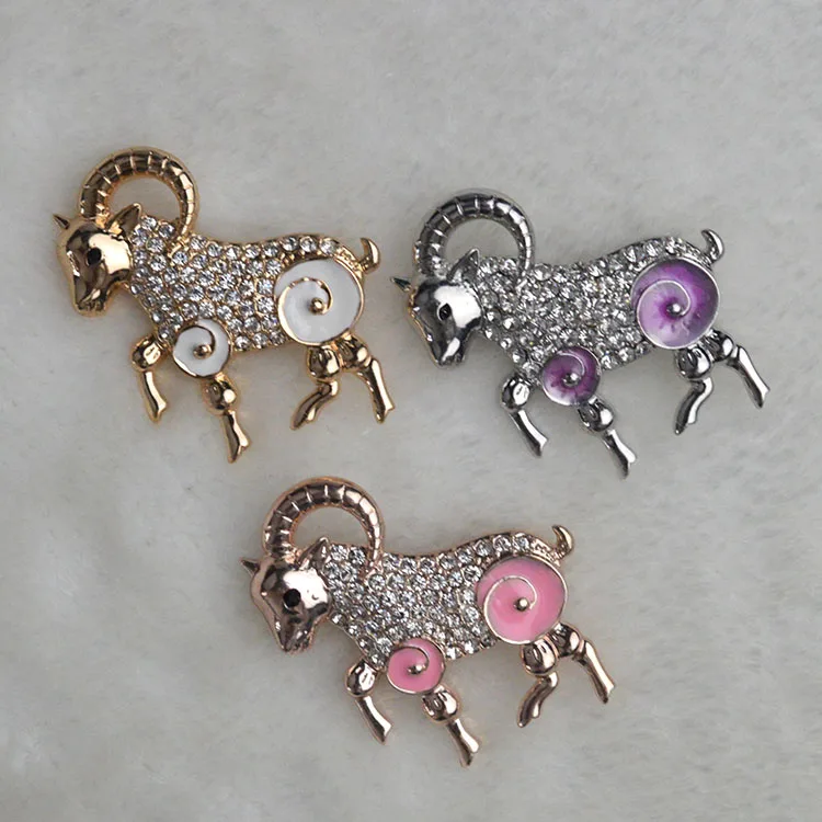 Женская Брошь из овечьей шерсти Классическая брошь в форме костюма стразы три