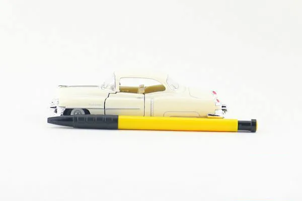 Классические классические весы 1/43 Cadillac 62 литья под давлением металлические с