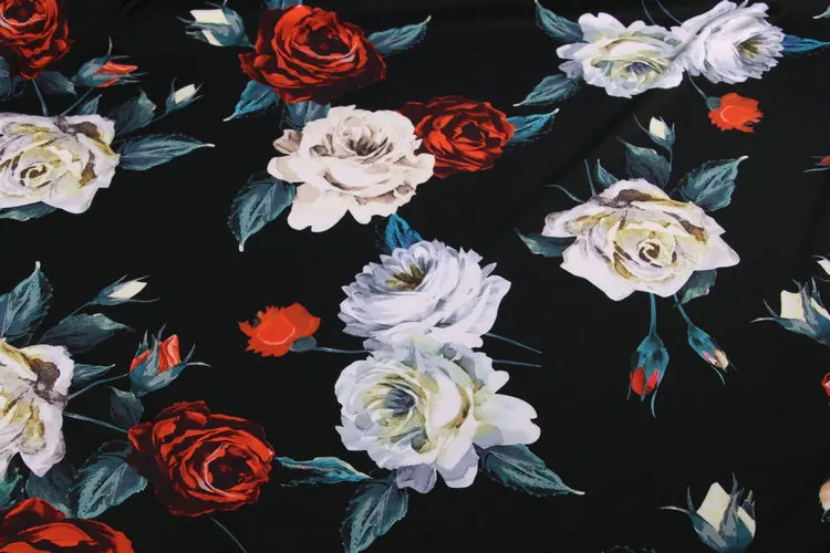 1 метр Черная роза цветы напечатанная Мягкая Шелковая атласная ткань летнее