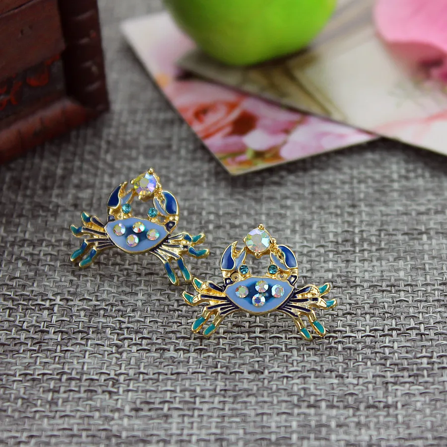 Модные серьги-гвоздики новый модный и чистый свежий элегантный комплект с крабом