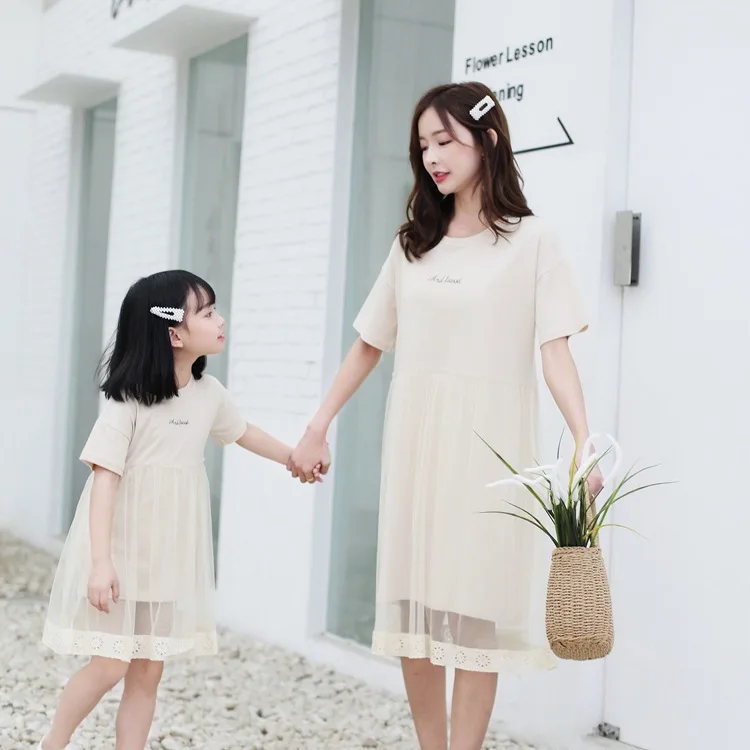 Платье для девочек модные новые детские платья лето 2019 новая Одинаковая одежда