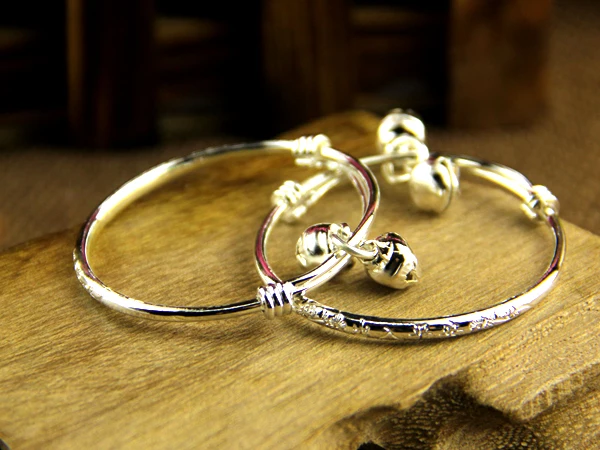 Детский браслет с колокольчиками 2 шт. посеребренный/Золотой платформой 18 К для