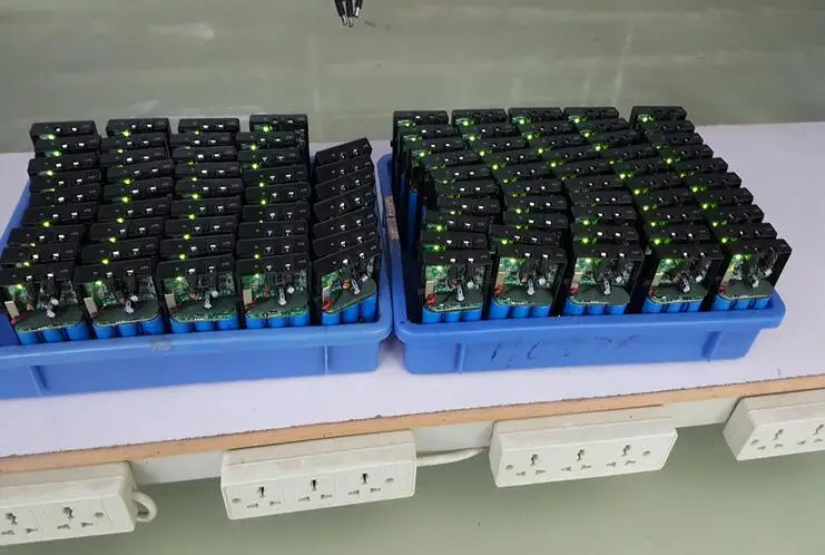 Kingsener 5V 2A 44.4WH мини источник бесперебойного Питание UPS аварийной Мощность Резервное копирование на CCTV Камера маршрутизатор 12000 мАч