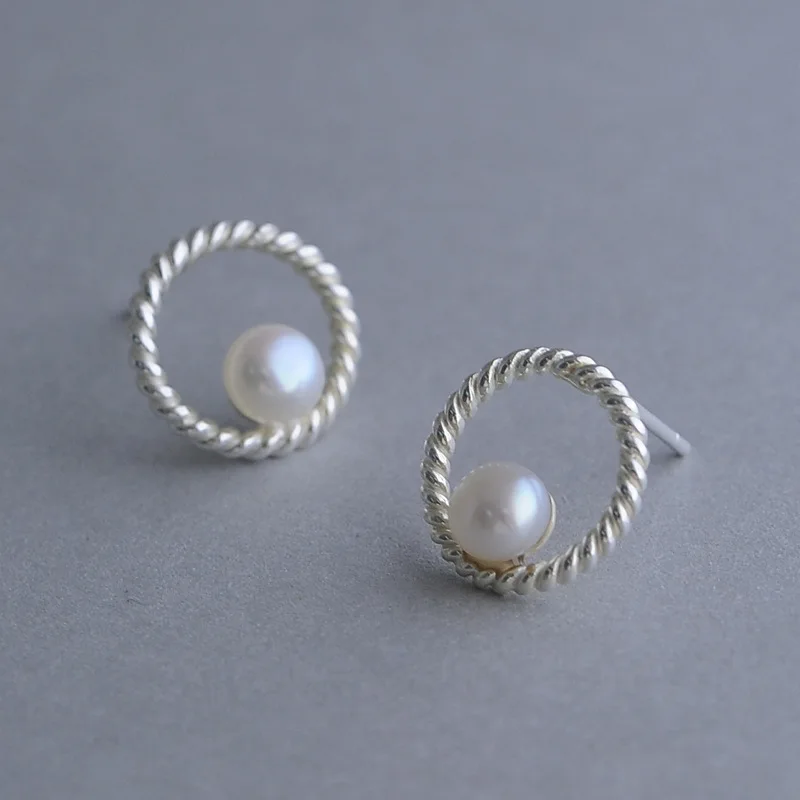 925 пробы SV Япония и Южная Корея круглые серьги гвоздики темперамент Джокера не