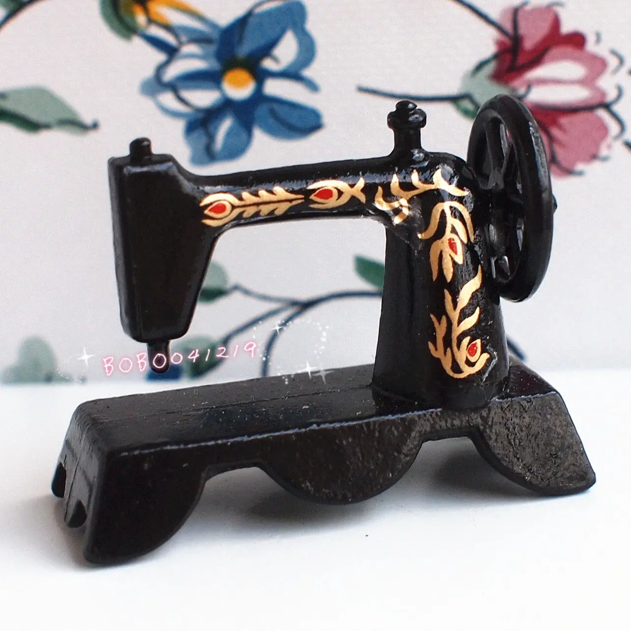 Кукольный домик миниатюрная 1:12 игрушка металл черный и золотой швейная машина