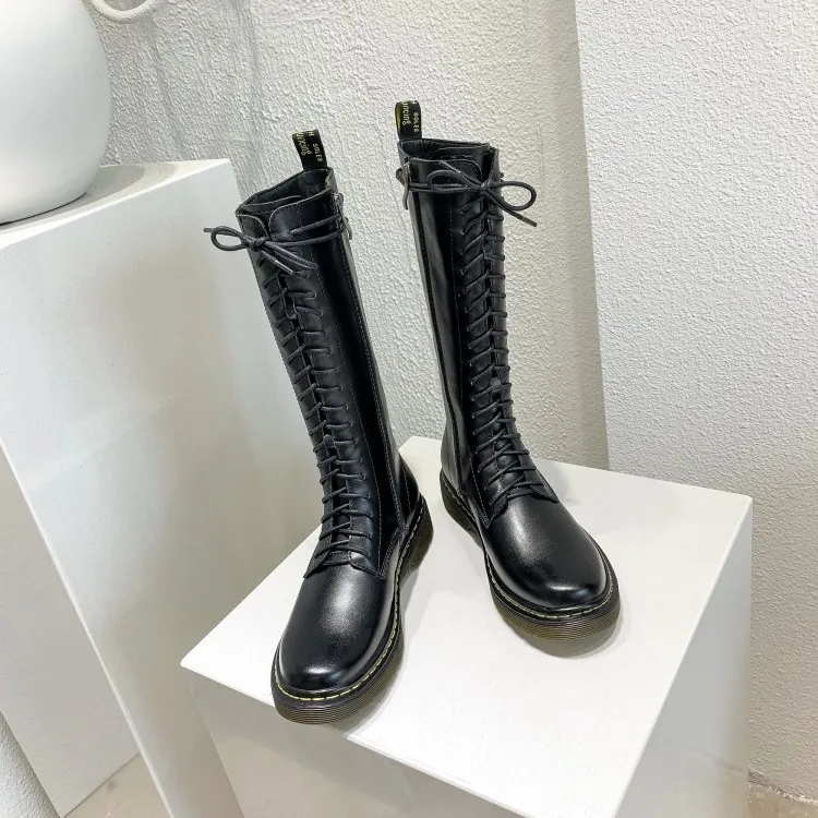 Женские сапоги до колена из коровьей кожи брендовые мотоциклетные на плоской