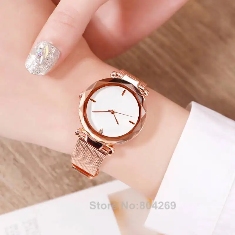 للبيع ساعات نسائية ملونة من حجر الراين ، كوارتز ، سبيكة ، حالة سوداء ، أزياء نسائية ، بالجملة