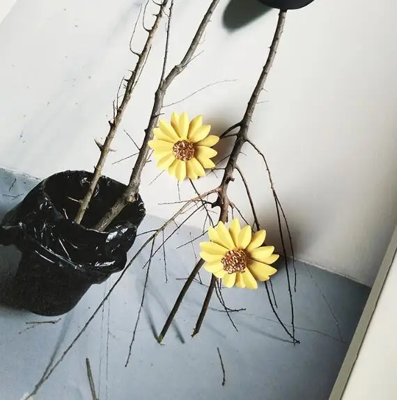 Женские серьги-гвоздики ED 0302 маленькие розовые зеленые и желтые серьги с