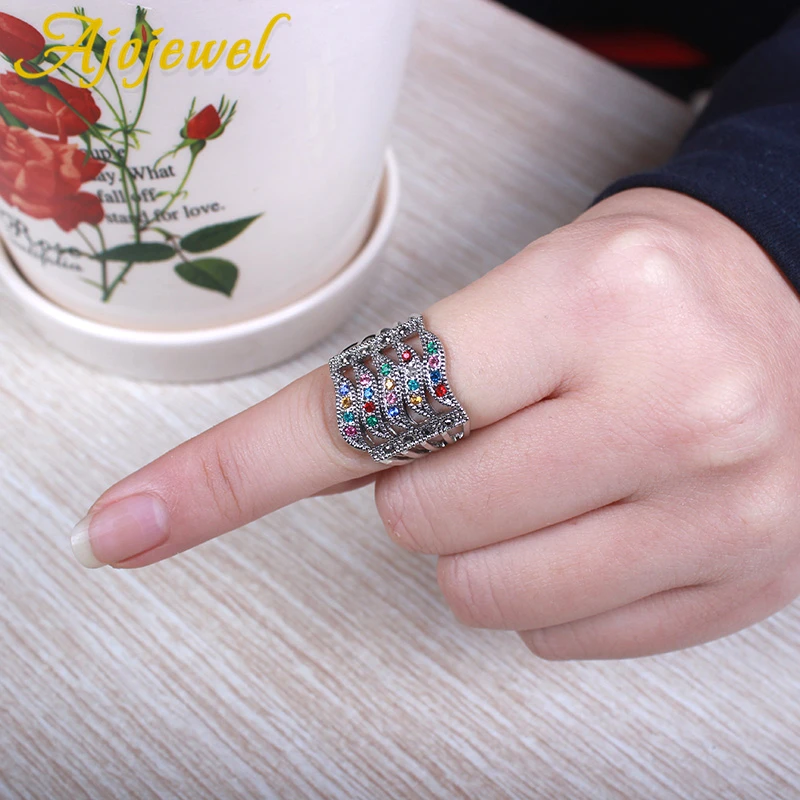 Женское кольцо с разноцветными Фианитами в виде геометрических фианитов|rhinestone