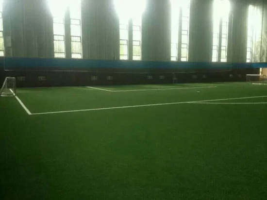Искусственный газон не заполняющий футбольное поле | Спорт и развлечения