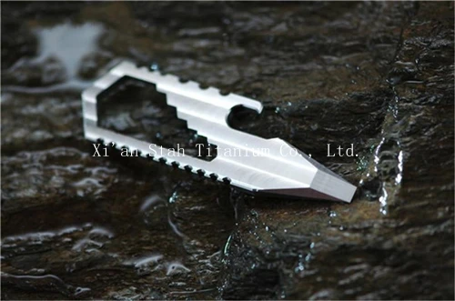 Screwdriver / Bottle opener / Bolt driver / Can opener / Key ring / Key chain / Self-defensive Multifunction tool
