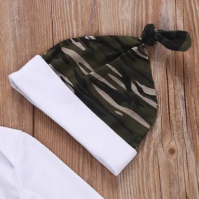 Комплект одежды для новорожденных мальчиков из 3 предметов: комбинезон с