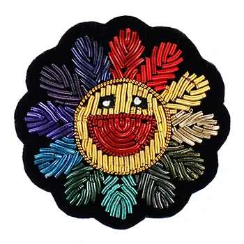 sunflower Подсолнечное сердце нашивка в форме рыбы брошь индии шелк провода ручной работы вышитый значок эмблема на ткани бисер, стразы Костюмы украшения - Цвет: sunflower