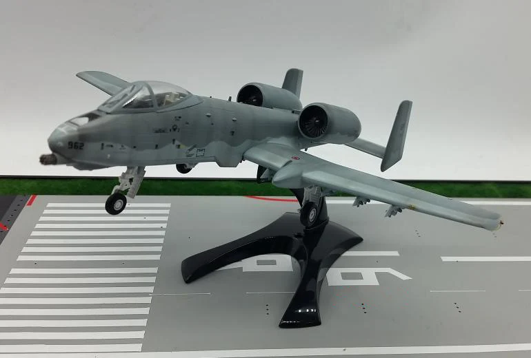 

TRUMPETER 1: 72 USAF A-10 "Lightning" II модель летательного аппарата немецкие солдаты 1990 37112 избранная модель