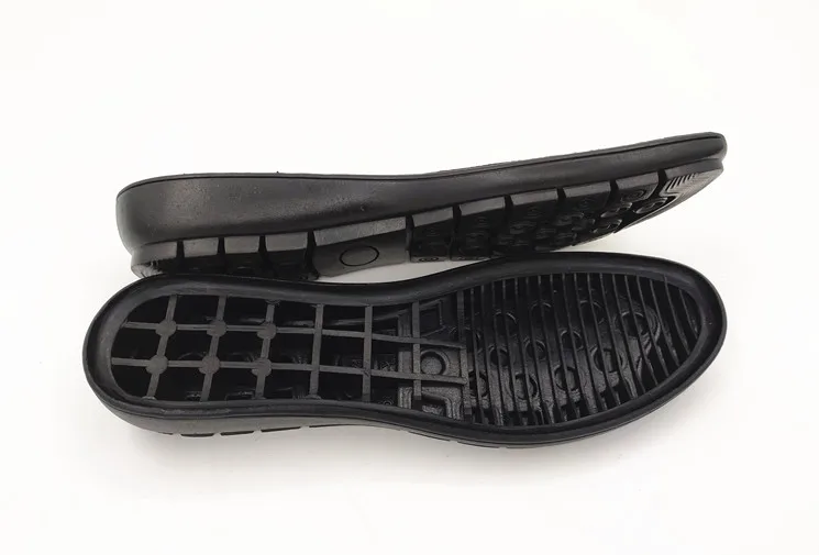 Изменение подошвы женской половины туфли на танкетке ручной работы без шнуровки