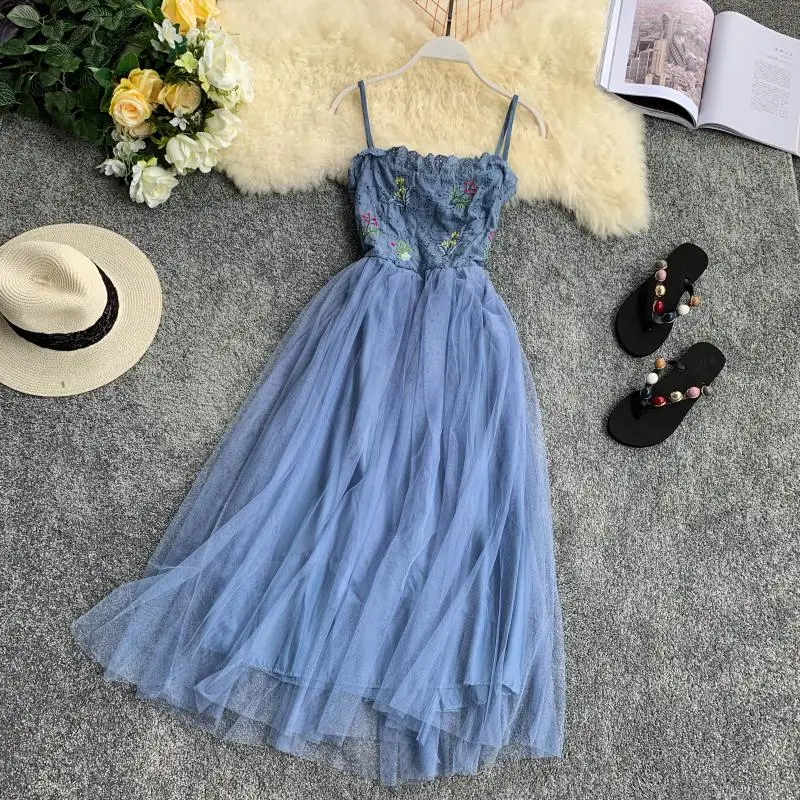 Синий ALPHALMODA летнее женское пляжное платье на бретельках с французскими вышитыми цветами в стиле бохо, милое газовое лоскутное платье - Цвет: Синий