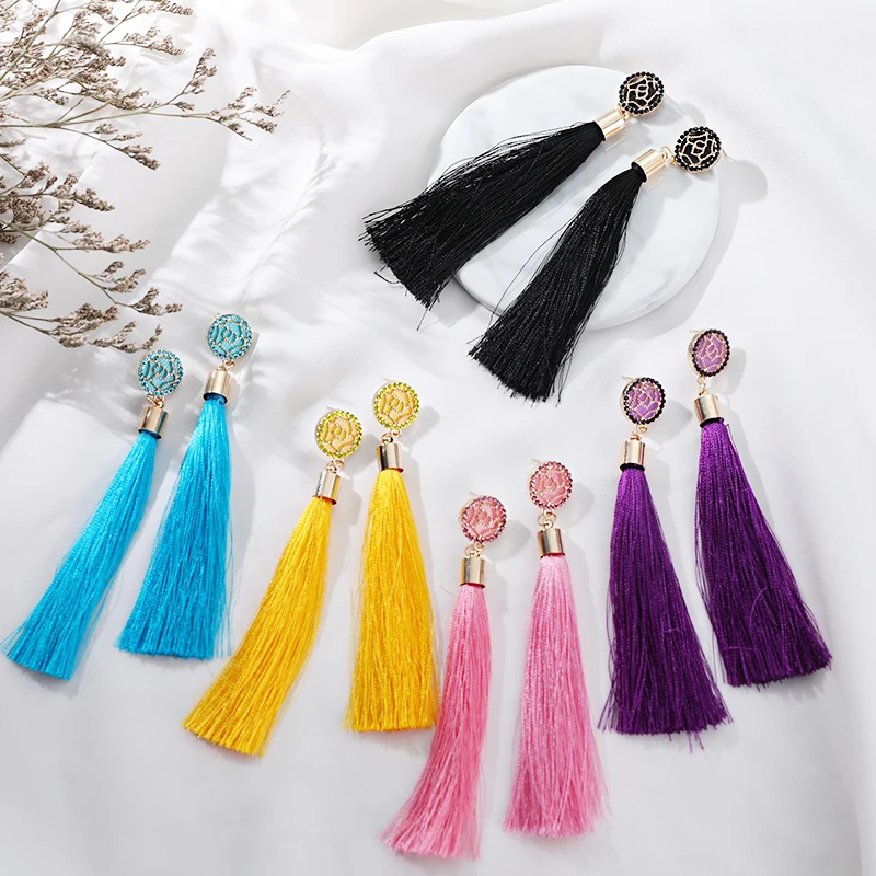 Женские серьги с кисточками длинные из шелка черного белого красного цветов |