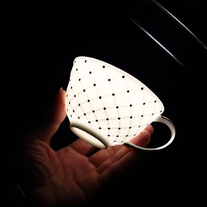 Европейский перламутровый узор Золотая кофейная чашка и блюдце