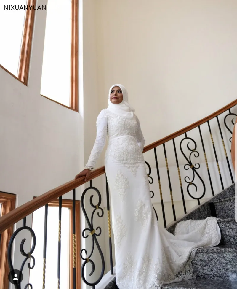 

2021 Plus Size High Neck Long Sleeve Mermaid Lace Beaded Luxury Muslim Wedding Dress Long Saudi Arabic Bridal Gown
