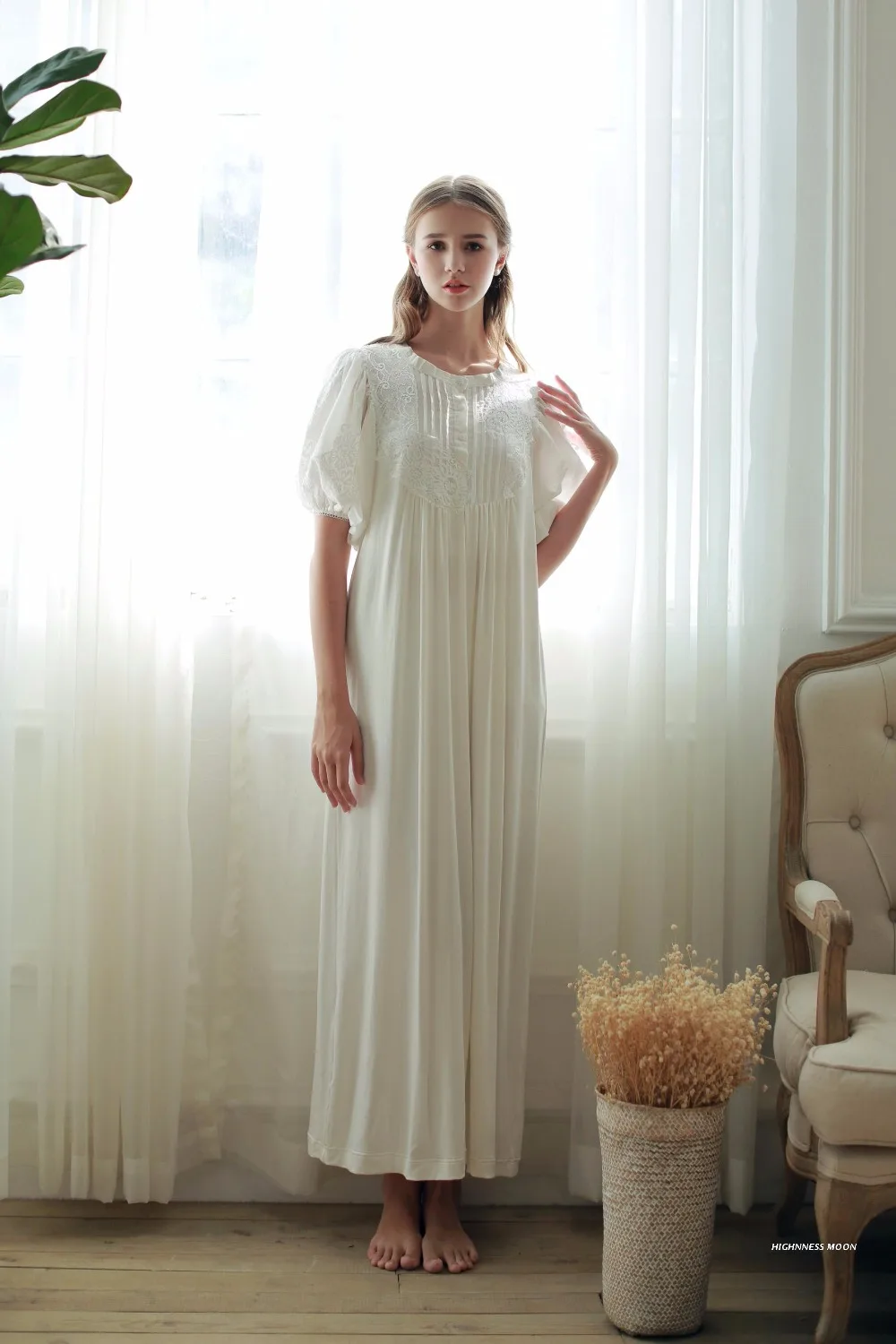 Бесплатная доставка Новинка лета 2016 Женская белая длинная ночная рубашка в стиле