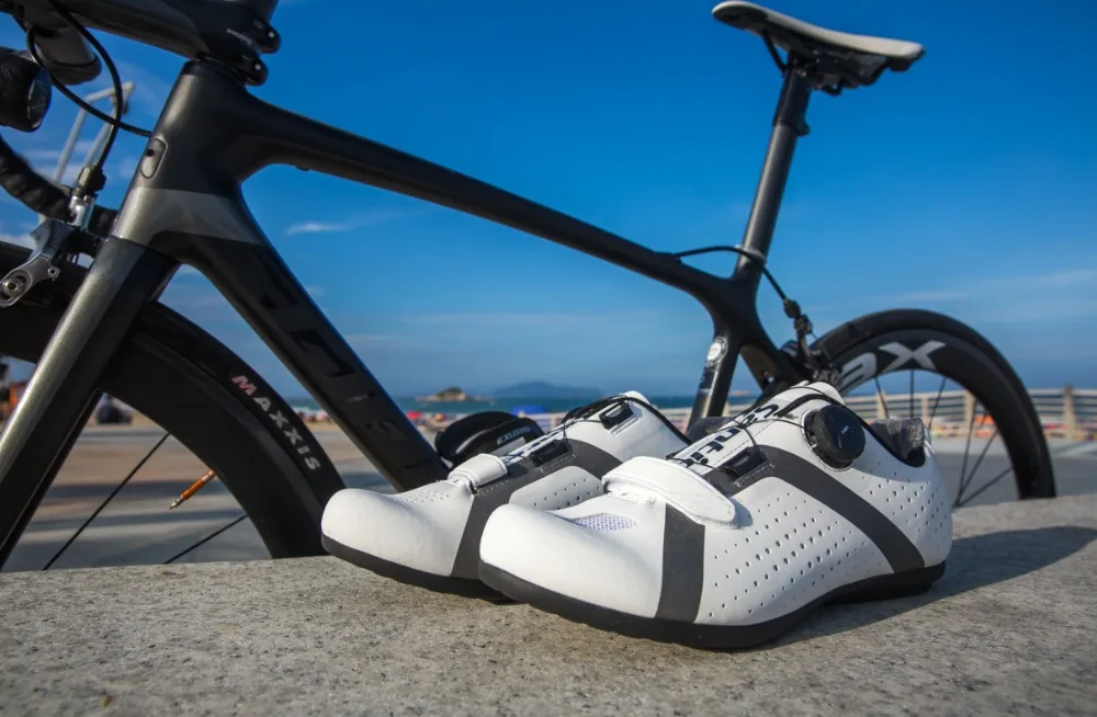 Santic MTB дорожный велосипед обувь Pro велосипедная обувь резиновая противоскользящая дышащая разблокированная