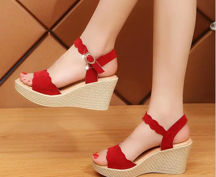 Женские сандалии на танкетке лето обувь Сандалии с открытым носком Повседневные